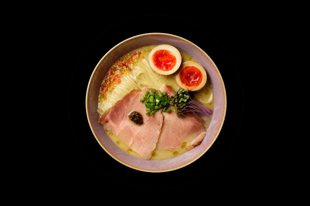 トリュフ&ポルチーニクリーム 味玉入り