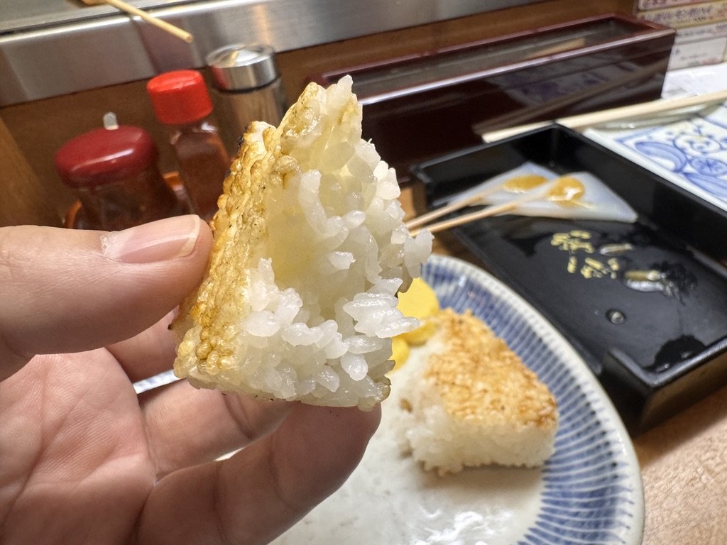 やきとりの名門 秋吉 総曲輪店 焼きおにぎりの中