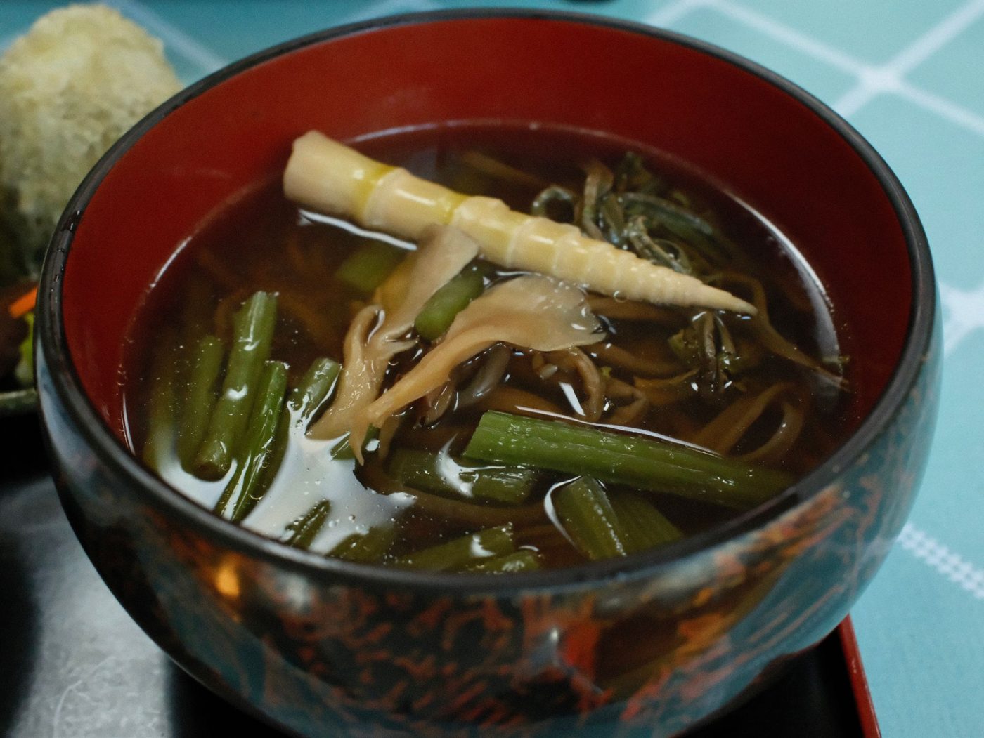 ドライブイン剣 山菜そば