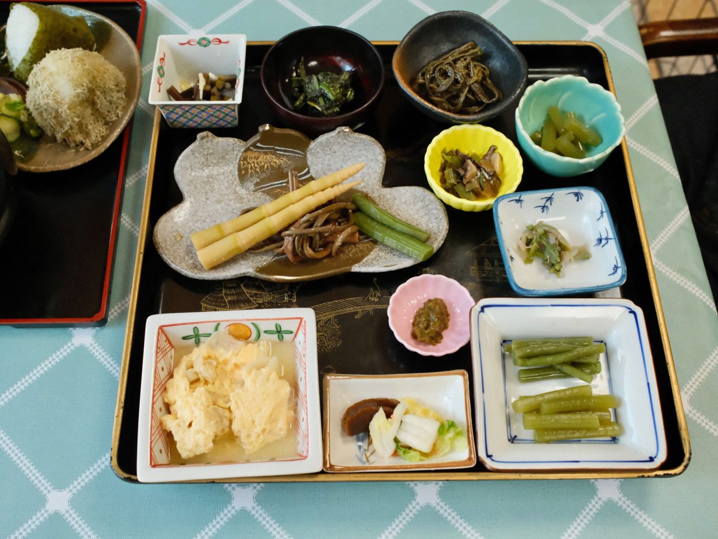 ドライブイン剣 山菜定食