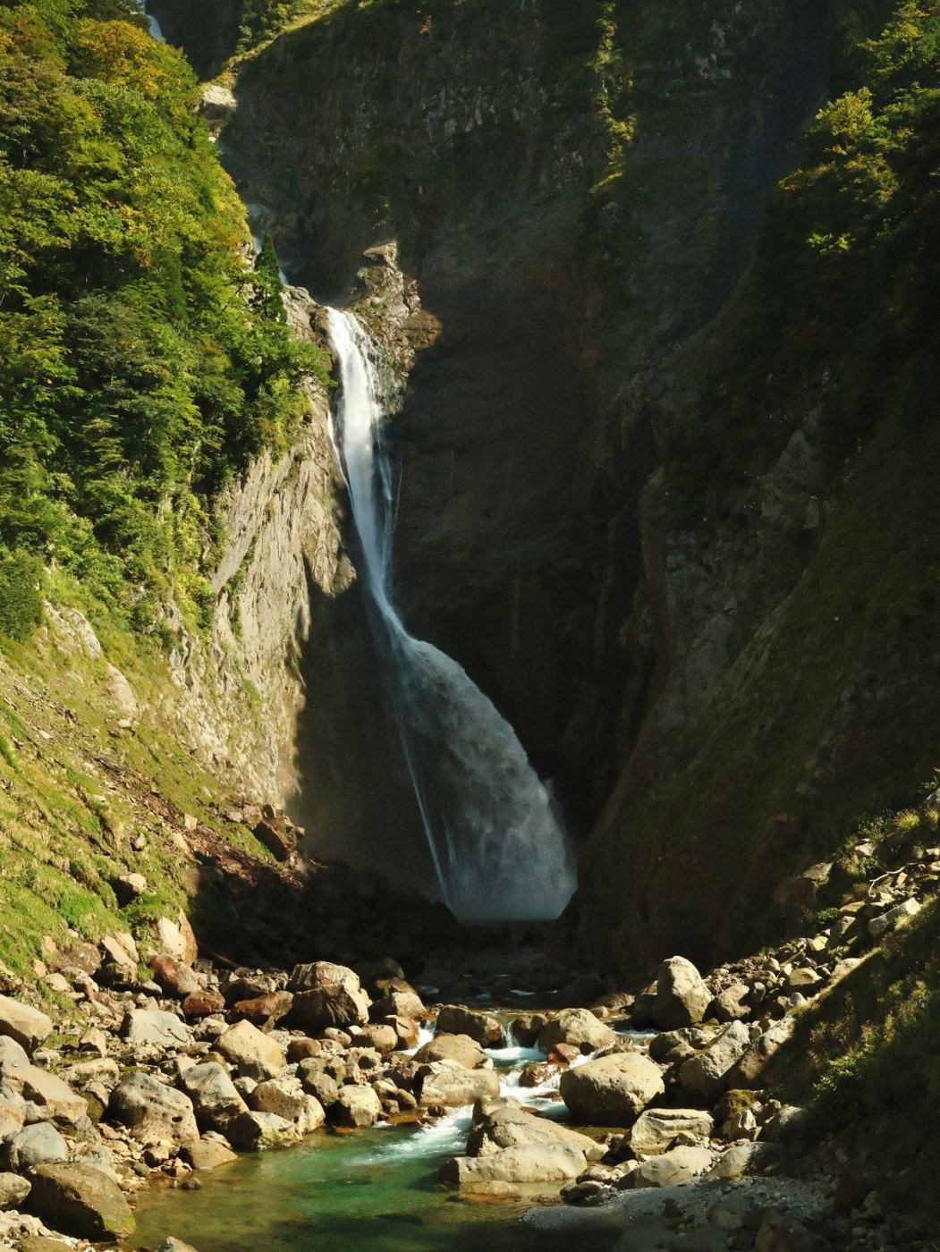 称名滝 滝つぼ