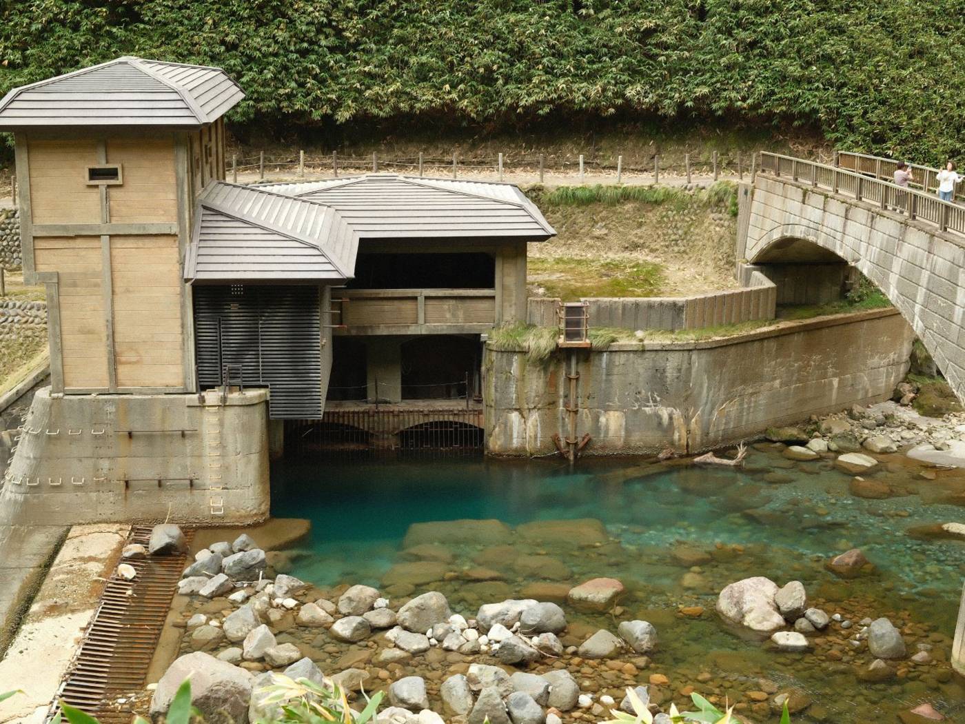 称名川の取水施設