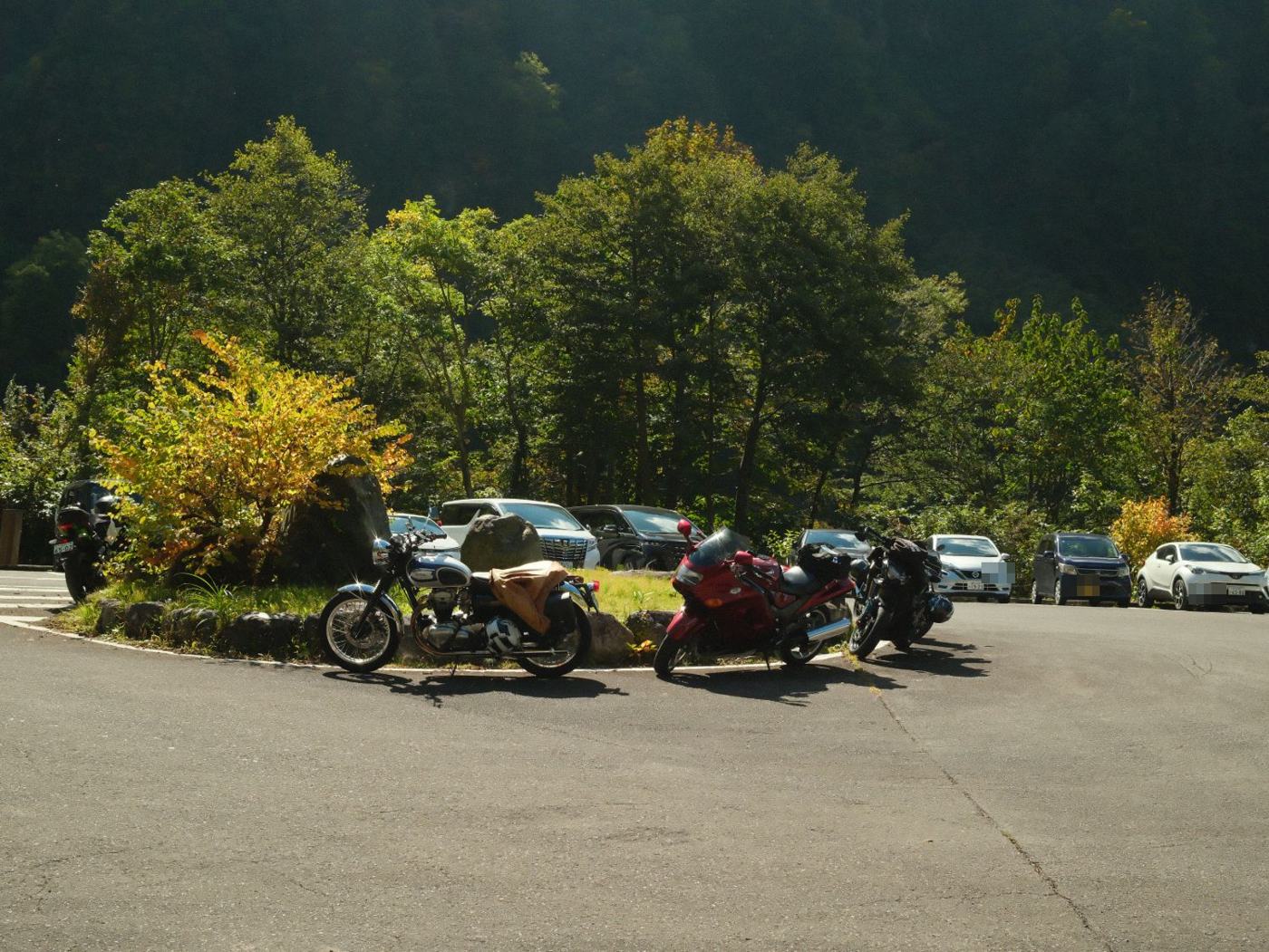 称名平駐車場のバイク