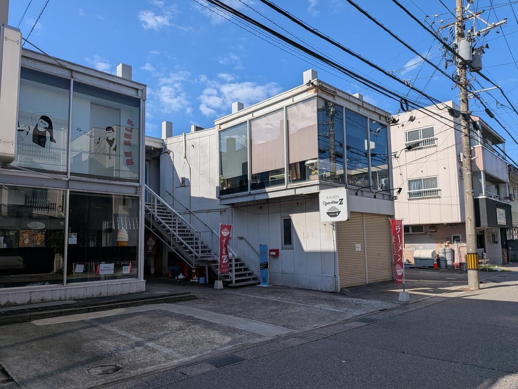 サブカルチャー 五福店駐車場