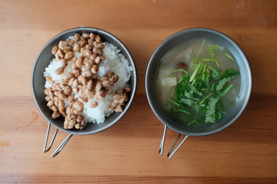 新村こうじみそ 二代目こうじ屋味噌の味噌汁と納豆ごはん
