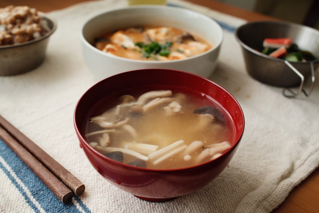 新村こうじみそ 二代目こうじ屋味噌の味噌汁 しめじとしいたけ