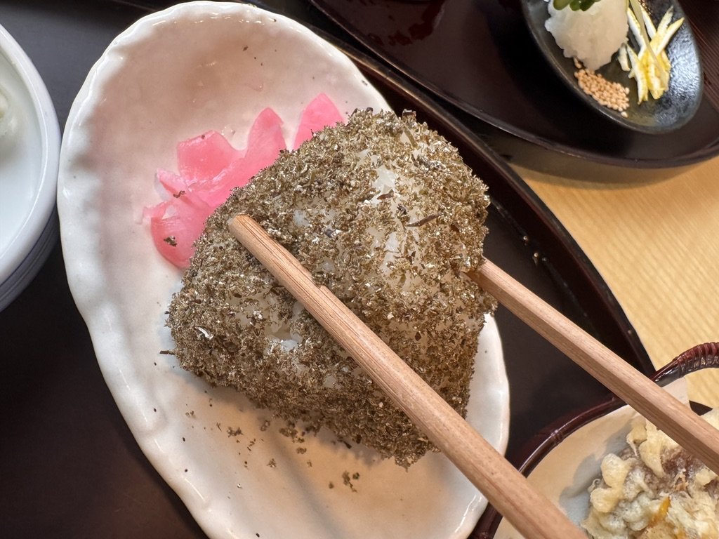 東京亭 清水店 昆布のおにぎり