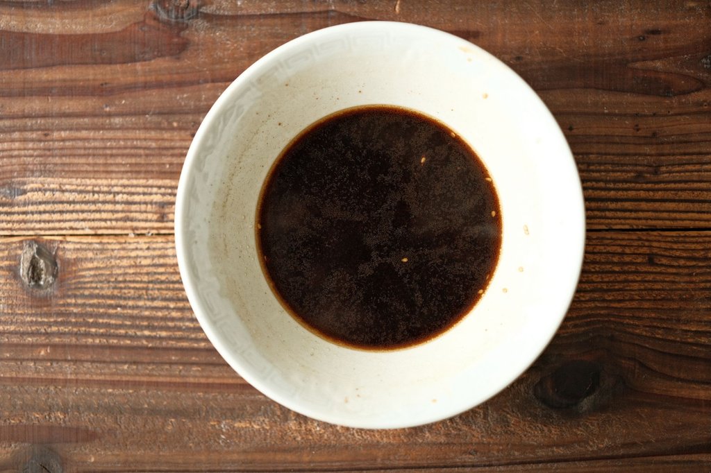 寿がきや 即席富山ブラックラーメン 食べ終わって残ったスープ