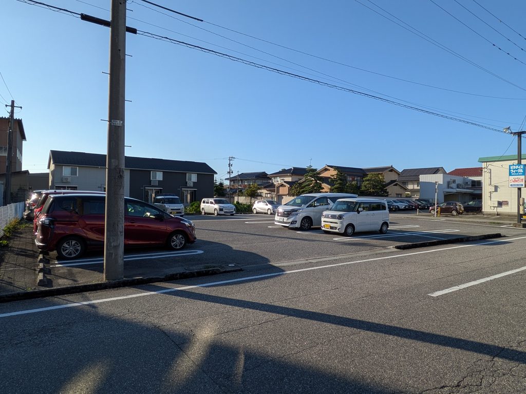 らぁ麺あり澤駐車場