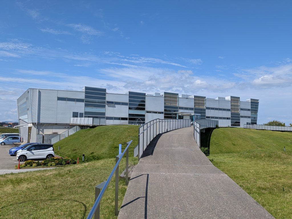 射水市大島絵本館